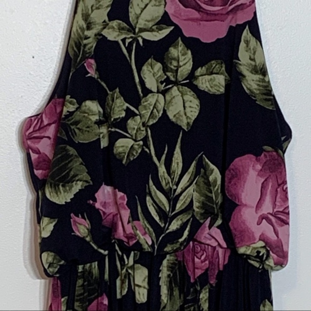 Beautiful Rose Halter Boutique Brand Maxi Dress - Picture 3 of 8